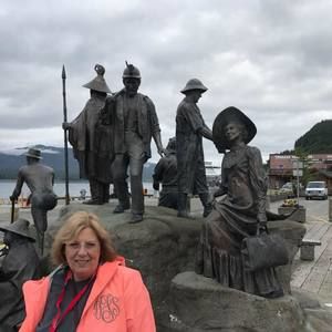 Meet your Posher, Deborah